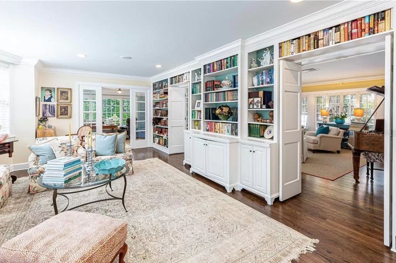 This College Park mansion is a book lover's paradise