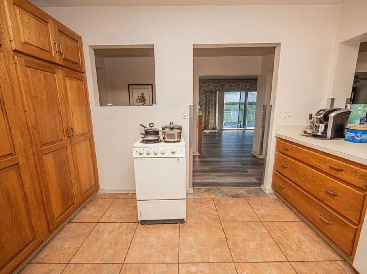 This half-buried Florida home is now on the market for $385K