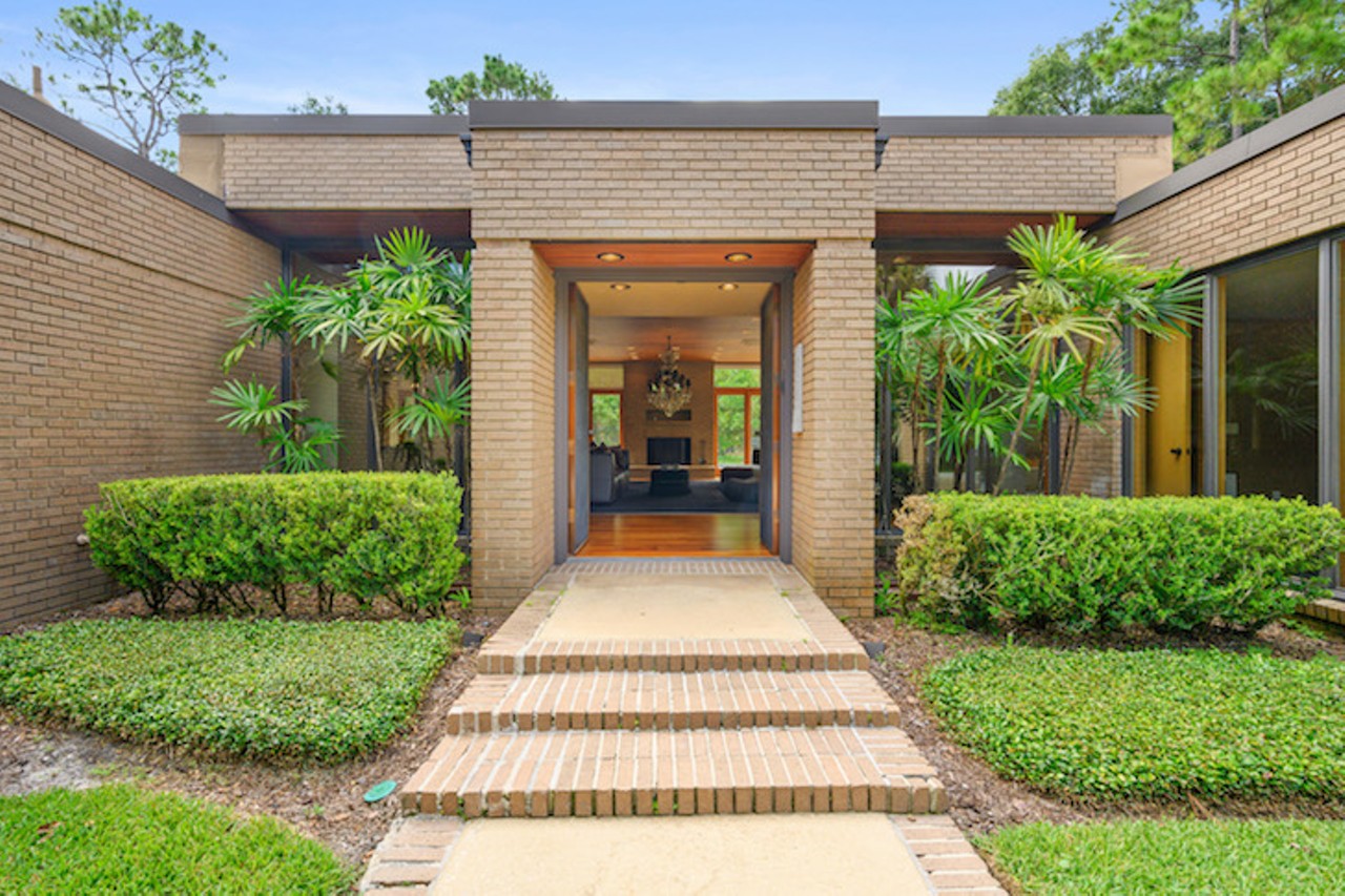 This midcentury modern masterpiece in Longwood's the Springs community just hit the market