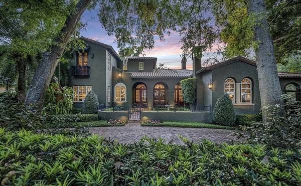 This 'Olde Winter Park' Spanish farmhouse comes with a traditional design and modern amenities for $4.5M