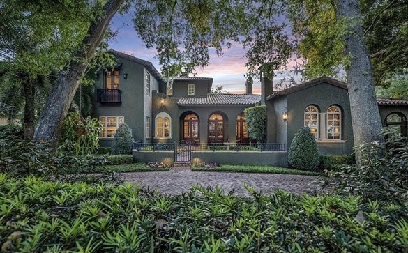 This 'Olde Winter Park' Spanish farmhouse comes with a traditional design and modern amenities for $4.5M