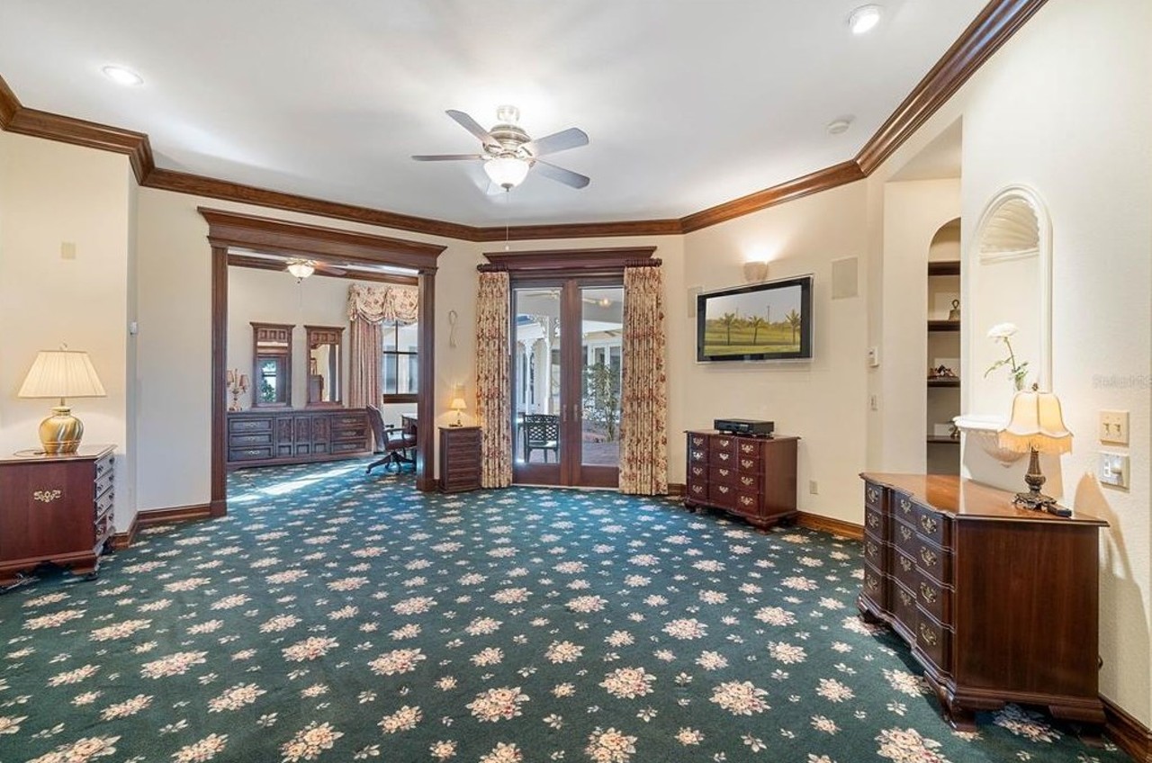 This pseudo-Victorian on the market in Orlando is still fit for a queen