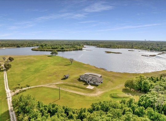 This secluded Orlando-area home comes with two private lakes and is for sale for $4.9 million