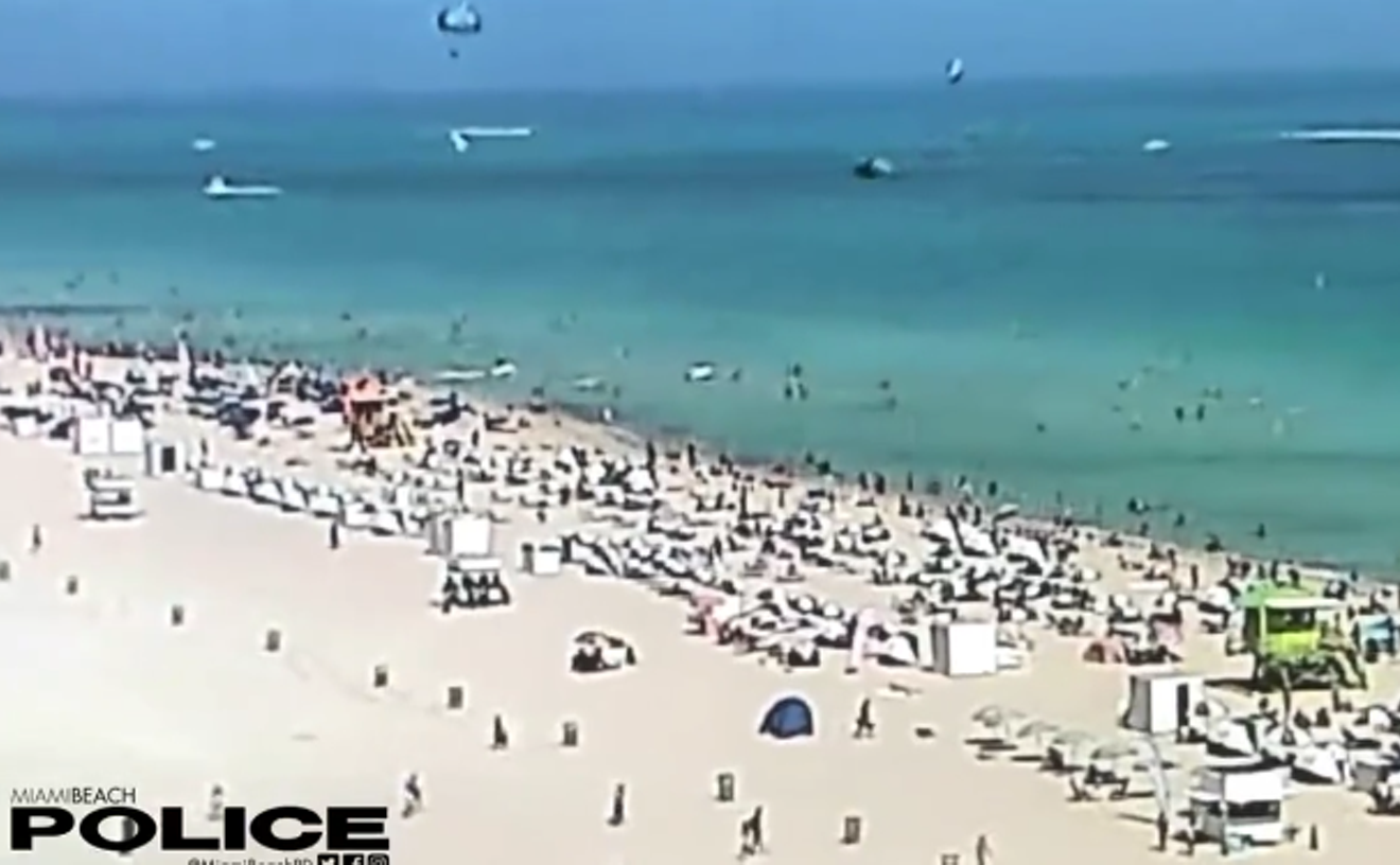 Helicopter crashes into ocean near swimmers at Florida beach [VIDEO] | Orlando Area News | Orlando