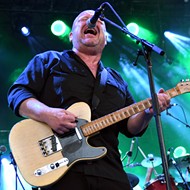 Weezer and Pixies kick off big double-headed summer tour in Florida