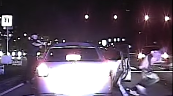 Orlando police officer gets run over at traffic stop, suspects still at large [video]