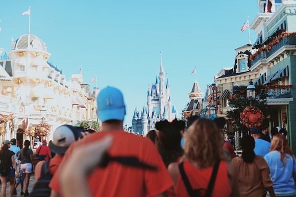 Crowds at Walt Disney World Resort in Orlando - PHOTO BY AMY HUMPHRIES VIA UNSPLASH @AMYJOYHUMPHRIES