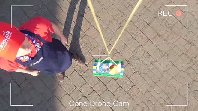Legoland Windsor used a drone to deliver ice cream and we need this in Florida (4)