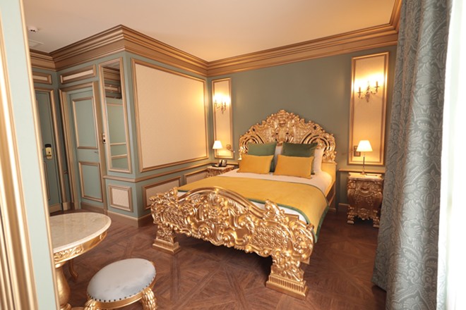 A room within the Le Grand Siècle hotel at Puy du Fou - IMAGE VIA PUY DU FOU