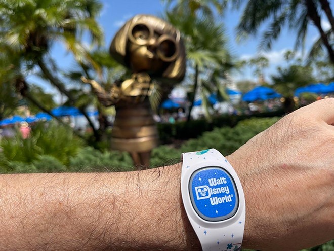 Welcome to the high-tech fantasy and hair-pulling frustration known as Disney's MagicBand+