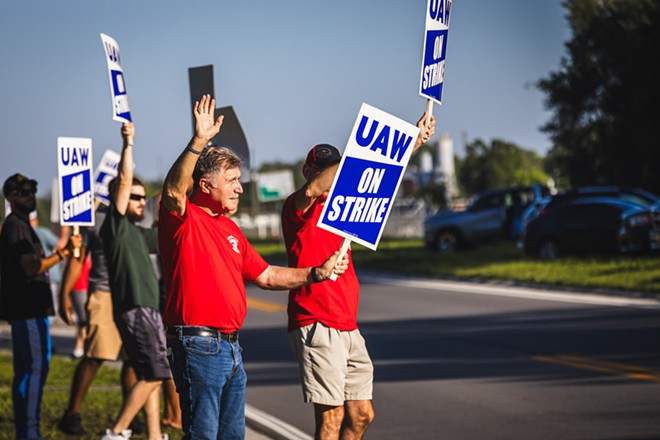 Orlando UAW auto workers still holding the line one month after going on strike