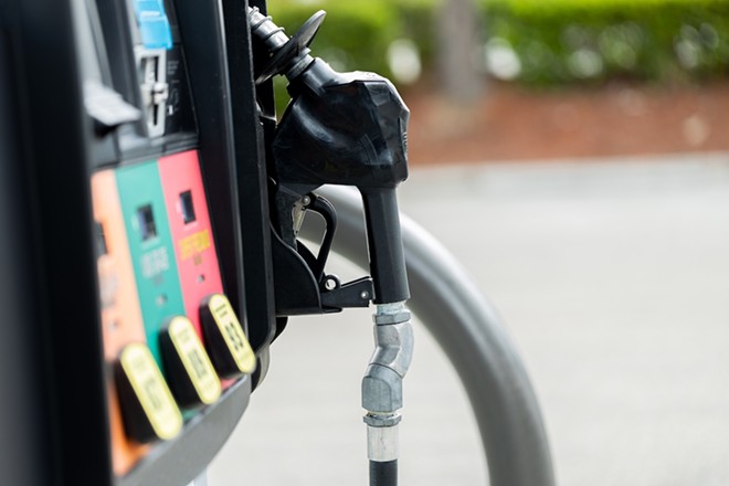 Florida drivers could see gas prices below $3 per gallon during record Thanksgiving holiday travel