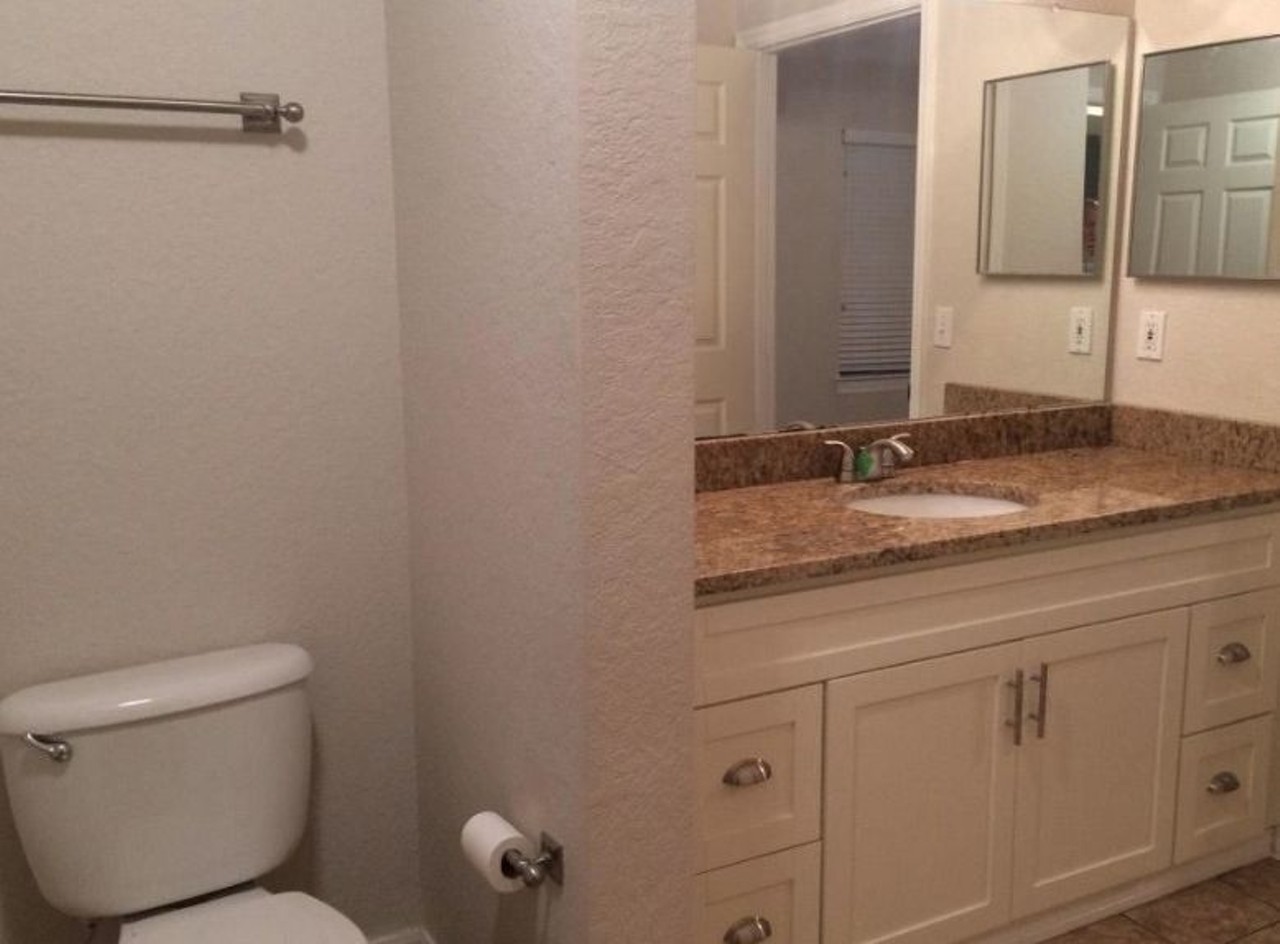 City St, Orlando
$1,225/mo
1 bed, 1 bath, 829 sqft
This master bathroom has all new fixtures, ceramic tile floors and a refinished bathtub.
