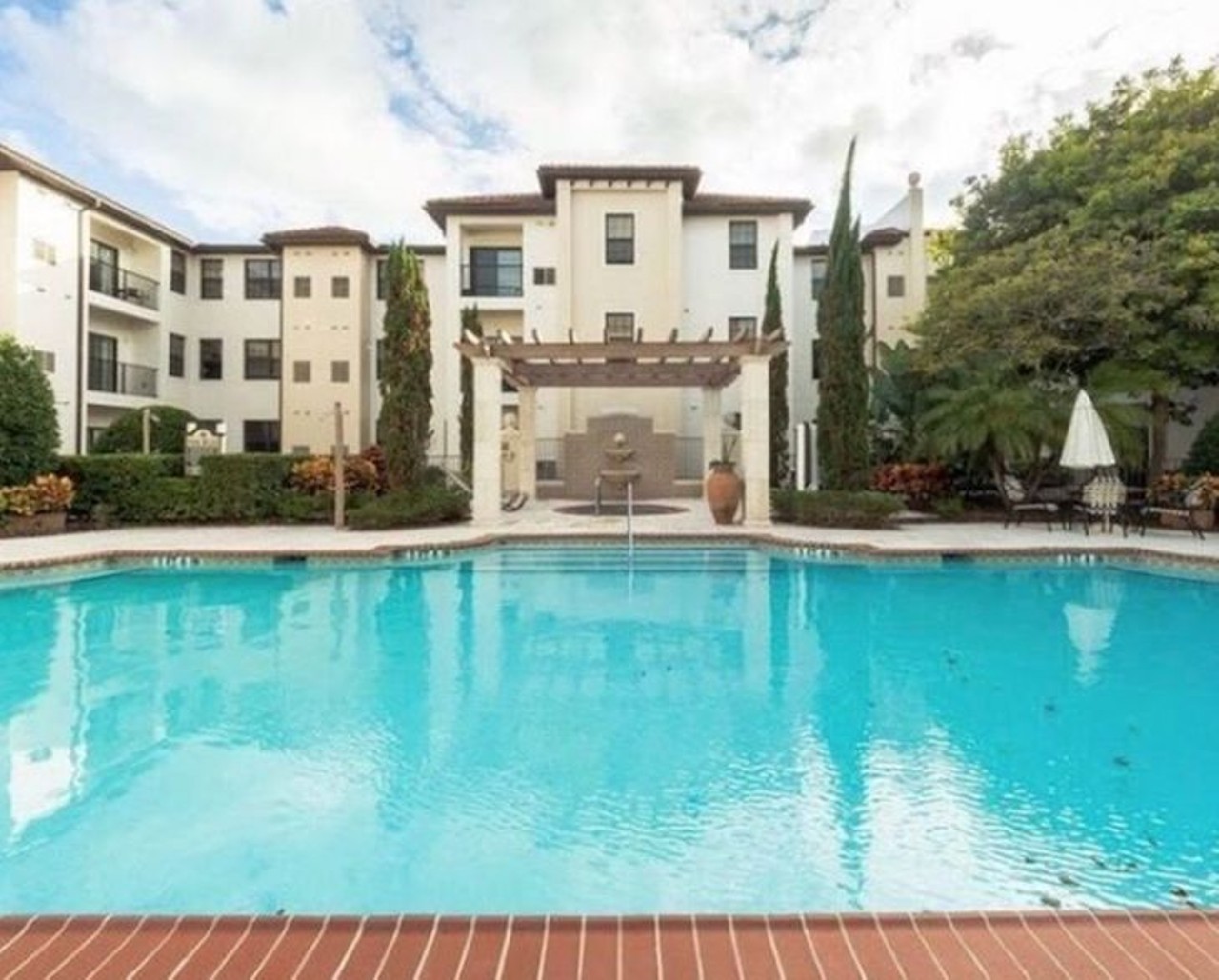 9910 Turf Way, Orlando
$1,225/mo
2 bed, 2 bath, 905 sqft
This apartment in Hawthorne Village has been updated as well as the rest of the facility. There are two pools, a playground, business centers, tennis courts and much more.