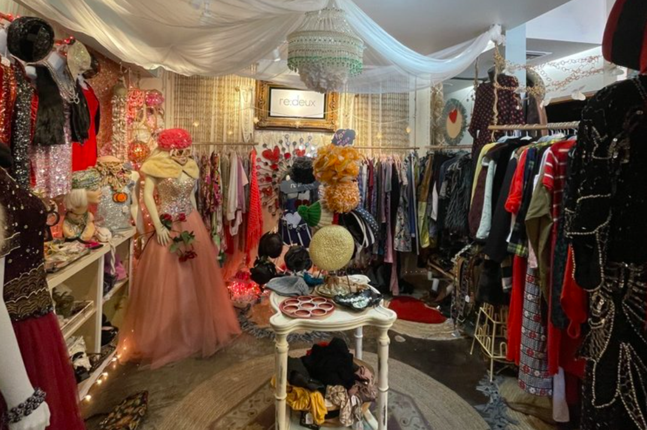 The Lovely Boutique
2906 Corrine Drive, Orlando
A vintage shop offering mid-century, modern and vintage clothing located in the heart of Orlando's Audubon Park Garden District.