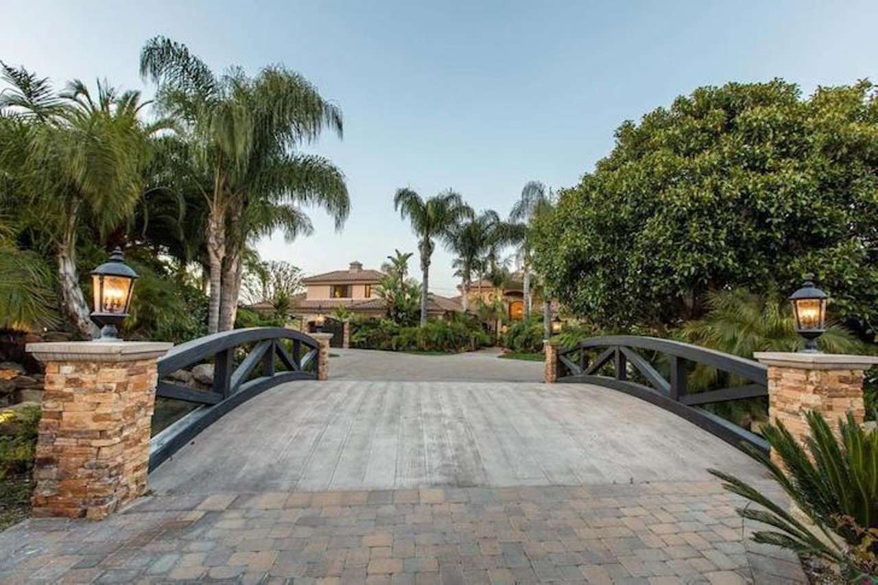 Walt Disney's new CEO listed his $3.5 million home. Let's look inside